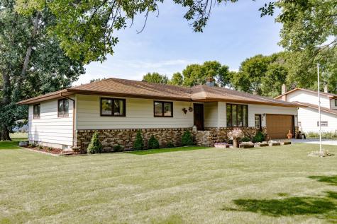 702 7th Avenue SE Barnesville MN 56514