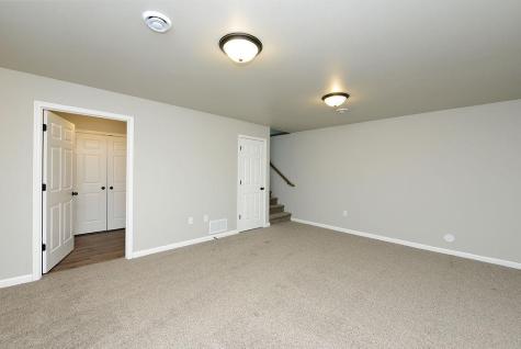 153 Pine Avenue Mapleton ND 58059