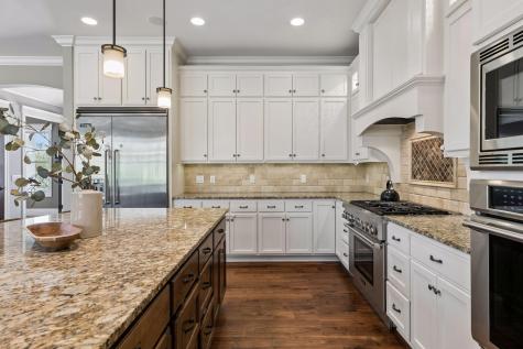 79 Apple Orchard Road Dellwood MN 55110