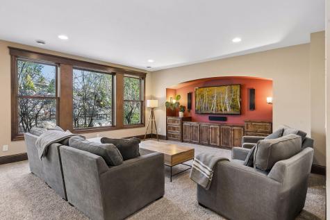 79 Apple Orchard Road Dellwood MN 55110