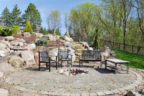 79 Apple Orchard Road Dellwood MN 55110