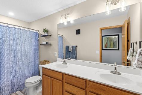 20116 Holister Lane Lakeville MN 55044