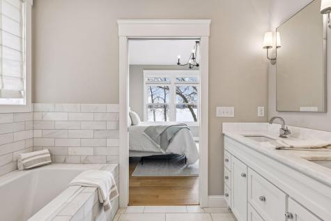 34 206th Street New Richmond WI 54017