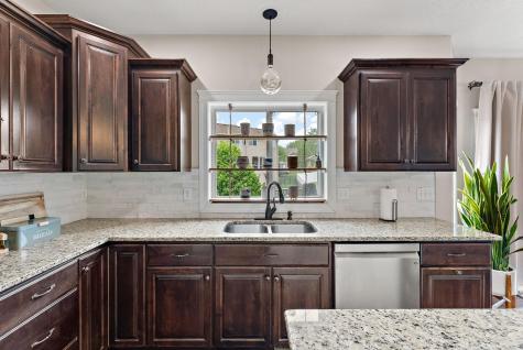 20693 Frost Court Lakeville MN 55044