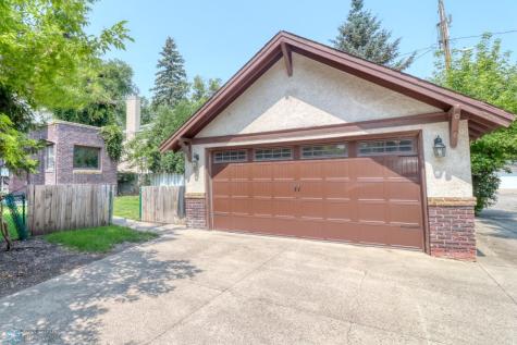 1222 9th Street S Fargo ND 58103