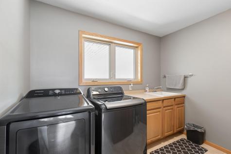 1021 Prairie Ridge Lane Lester Prairie MN 55354