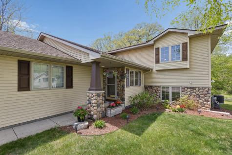 1021 Prairie Ridge Lane Lester Prairie MN 55354