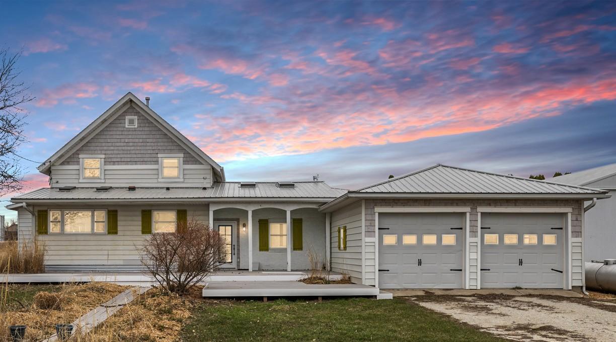 15151 304th Street Spring Valley MN 55975