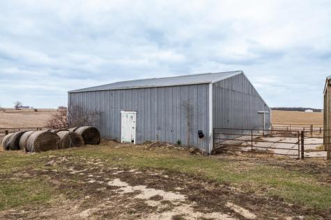 15151 304th Street Spring Valley MN 55975