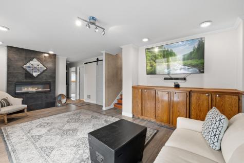 12700 90th Place N Maple Grove MN 55369