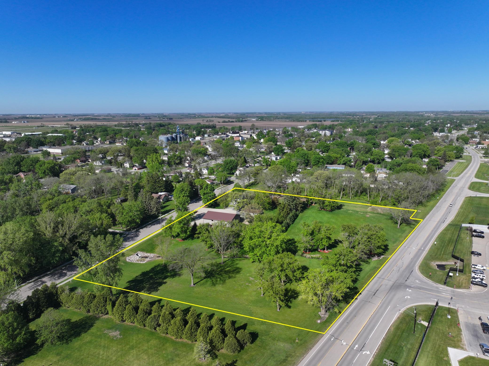 406 2nd Street NE Dodge Center MN 55927