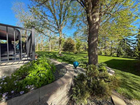 406 2nd Street NE Dodge Center MN 55927