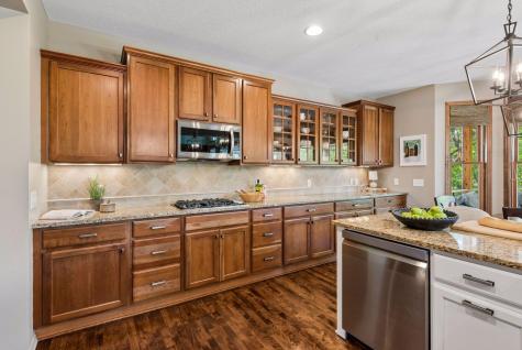 1800 Carriage Drive Victoria MN 55386