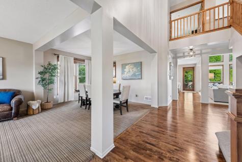 1800 Carriage Drive Victoria MN 55386
