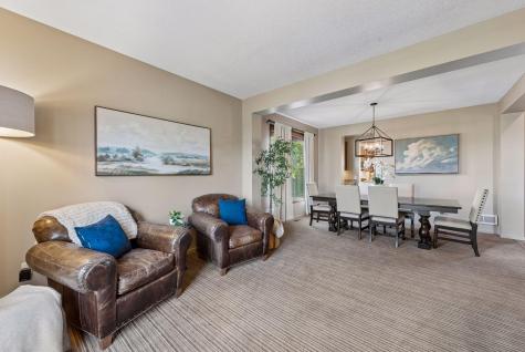 1800 Carriage Drive Victoria MN 55386