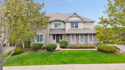 1800 Carriage Drive Victoria MN 55386