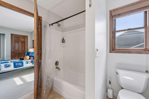 1800 Carriage Drive Victoria MN 55386