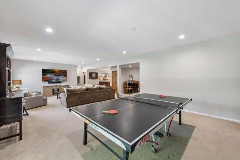 1800 Carriage Drive Victoria MN 55386