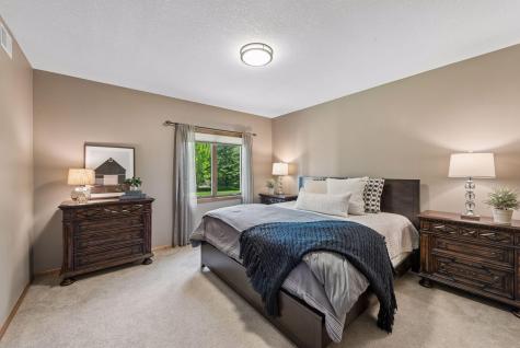 1800 Carriage Drive Victoria MN 55386