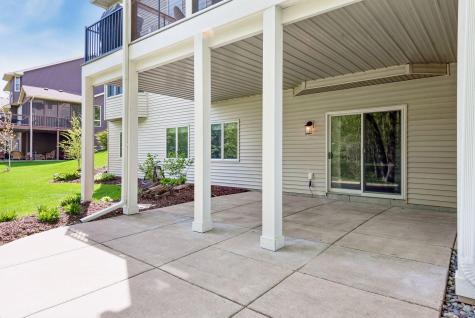 1800 Carriage Drive Victoria MN 55386