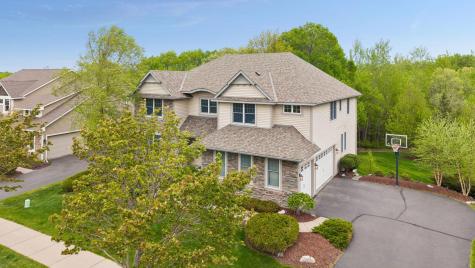 1800 Carriage Drive Victoria MN 55386