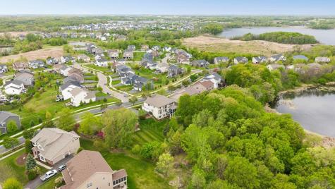 1800 Carriage Drive Victoria MN 55386