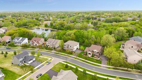 1800 Carriage Drive Victoria MN 55386