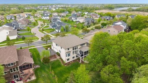 1800 Carriage Drive Victoria MN 55386