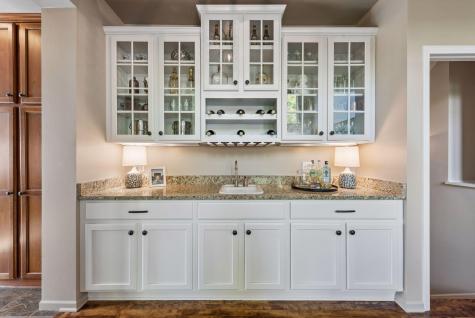 1800 Carriage Drive Victoria MN 55386