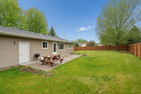 8893 Autumn Oaks Drive Rockford MN 55373