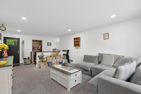 8893 Autumn Oaks Drive Rockford MN 55373