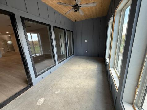 906 Funk Avenue Lakefield MN 56150