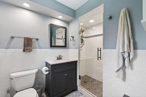 4717 Glenwood Avenue Golden Valley MN 55422