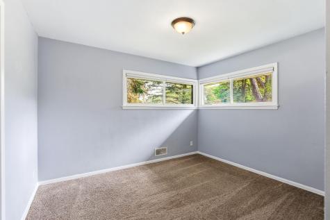676 Shryer Avenue W Roseville MN 55113