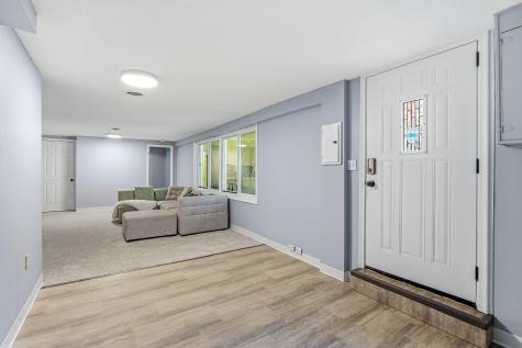 676 Shryer Avenue W Roseville MN 55113