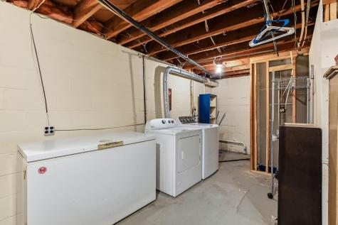 676 Shryer Avenue W Roseville MN 55113