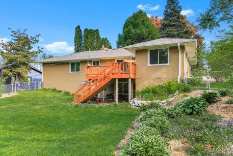 676 Shryer Avenue W Roseville MN 55113