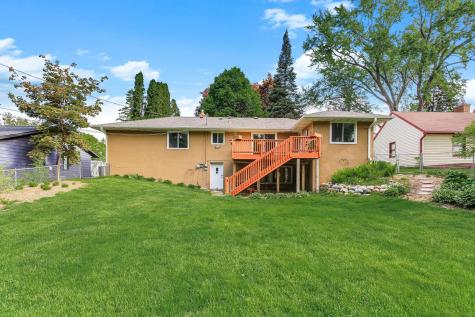 676 Shryer Avenue W Roseville MN 55113