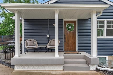 1164 Grospoint Avenue N Oakdale MN 55128