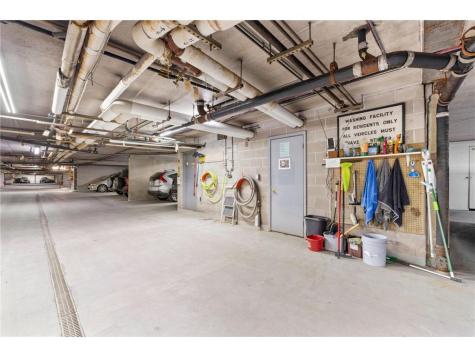 2455 Londin Lane E Maplewood MN 55119
