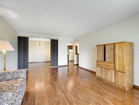 2455 Londin Lane E Maplewood MN 55119