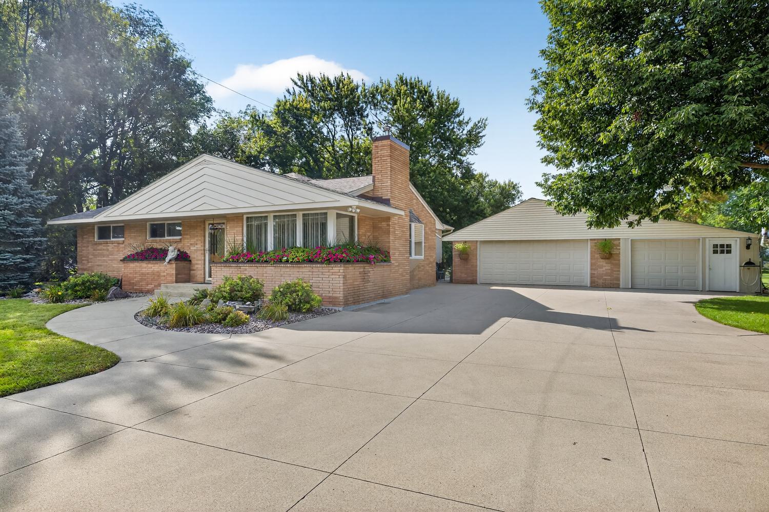 1903 16th Avenue SW Austin MN 55912