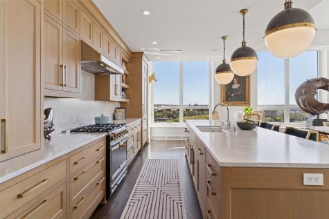 1111 W River Parkway Minneapolis MN 55415