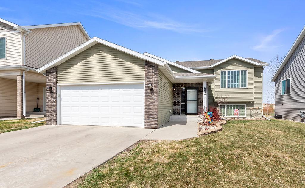 6089 55th Avenue S Fargo ND 58104