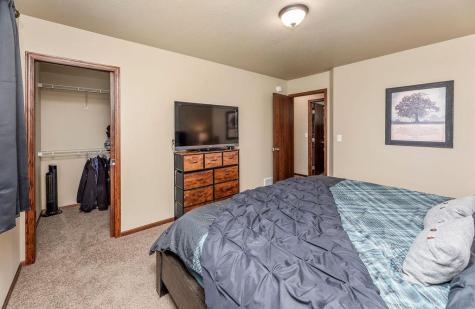 6089 55th Avenue S Fargo ND 58104
