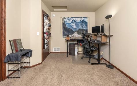 6089 55th Avenue S Fargo ND 58104