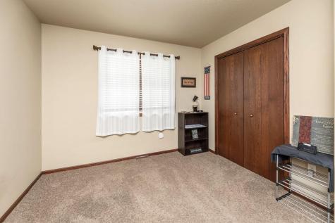 6089 55th Avenue S Fargo ND 58104