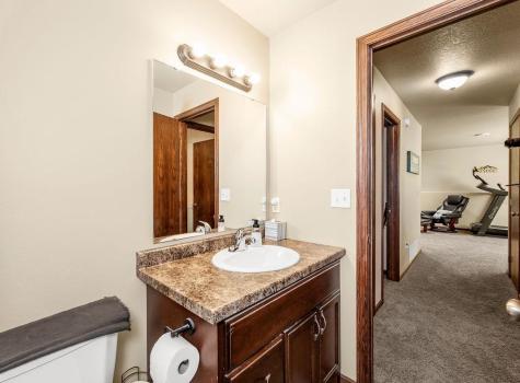 6089 55th Avenue S Fargo ND 58104