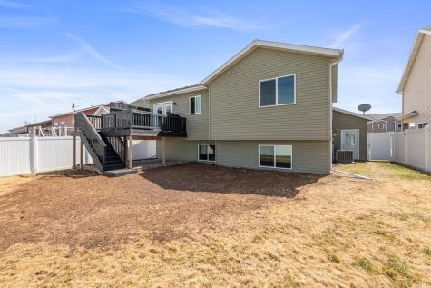 6089 55th Avenue S Fargo ND 58104