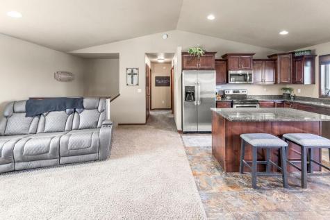 6089 55th Avenue S Fargo ND 58104